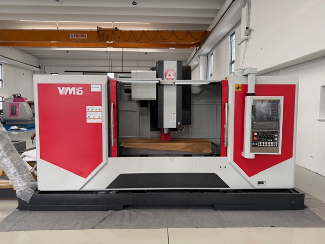 Centro di lavoro LK VM6