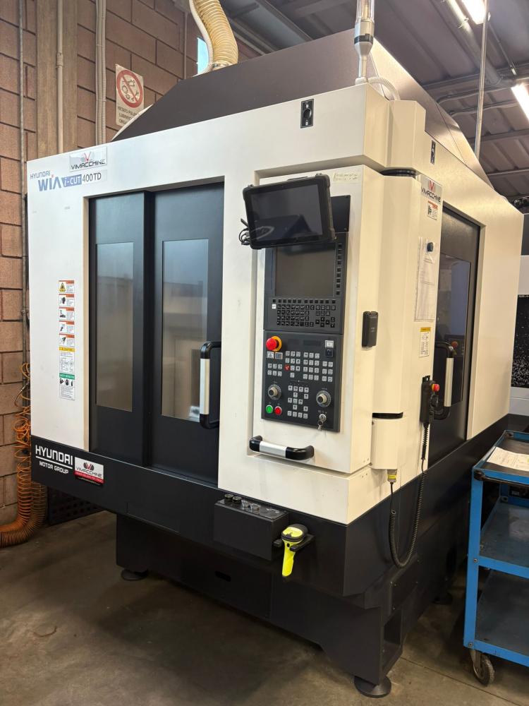 Centro di lavoro Verticale rotopallet Hyundai WIA i CUT 400TD